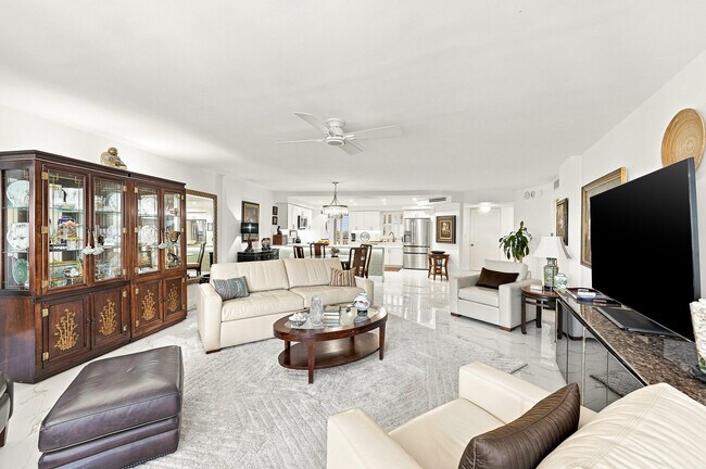 Building Photo - 4100 Galt Ocean Dr