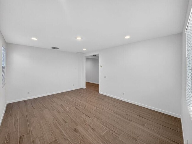 Building Photo - New Home at Wester Gardens! 4 Bedroom 3 Bathrooms!