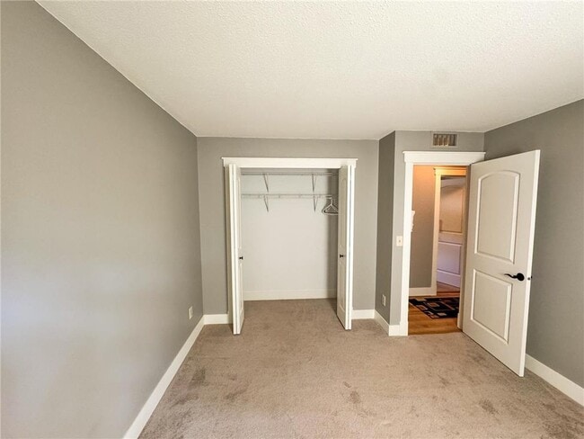 Building Photo - 15565 26th Ave N