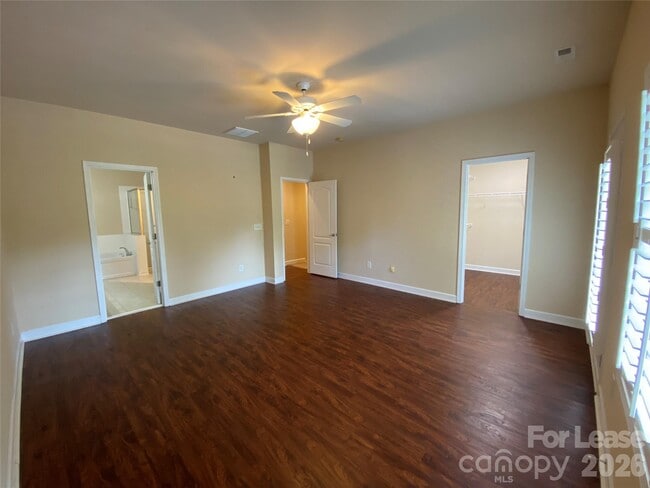 Building Photo - 9916 Evergreen Terrace Drive