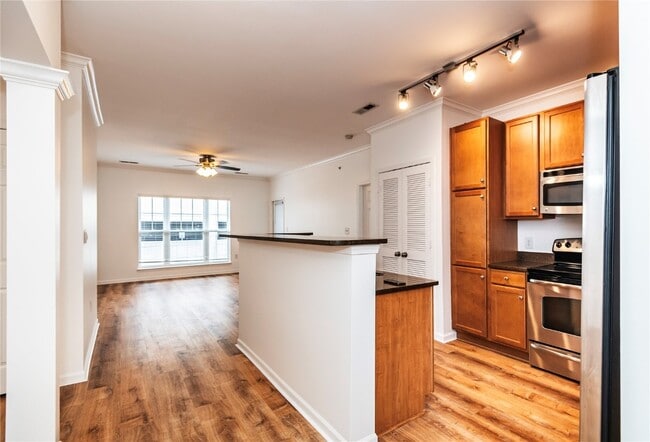 Building Photo - 1270 Strassner Dr