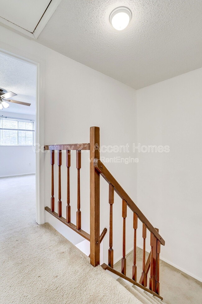 Building Photo - 5328 Larochelle Ct