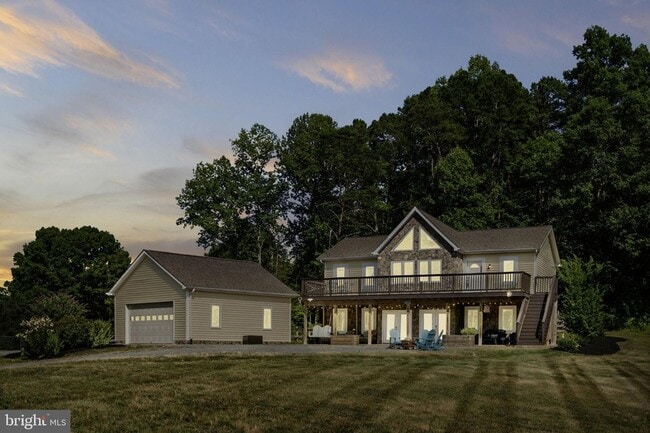 Building Photo - 120 Shady Oaks Ln