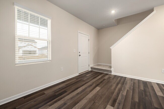 Building Photo - 3 Bedrooms, 2.5 Bathrooms, and 2083 sqft. comfortable and versatile Osprey plan in Raleigh 540 We...