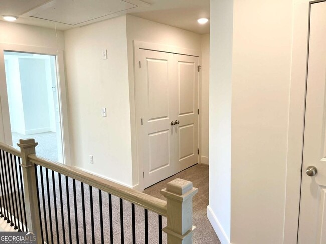 Building Photo - 5859 Greystone Dr