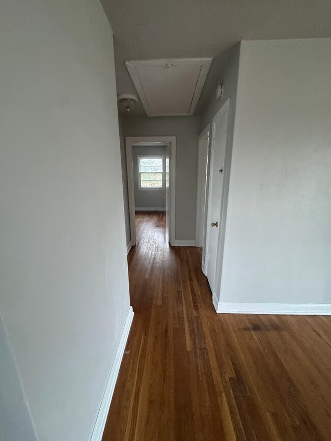 Building Photo - 1408 NW Downing St