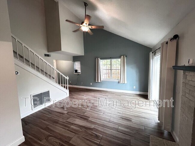 Building Photo - 430 Trout River Dr