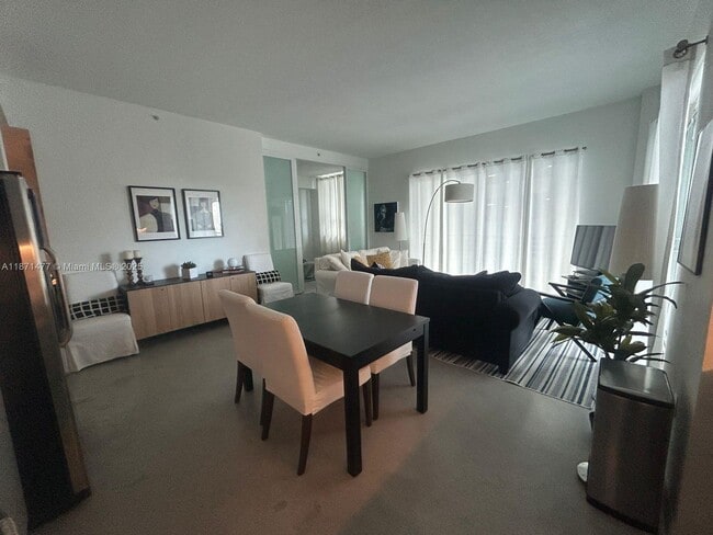 Building Photo - 234 NE 3rd St