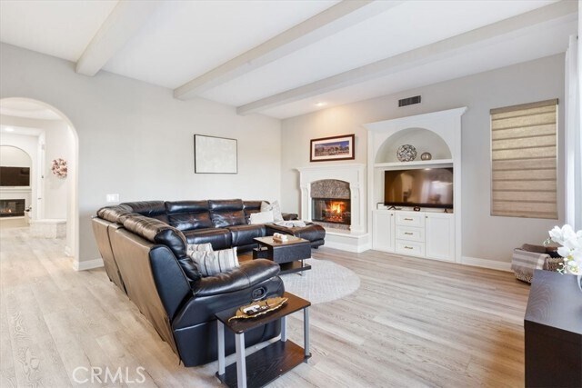 Building Photo - 33 Craftsbury Pl
