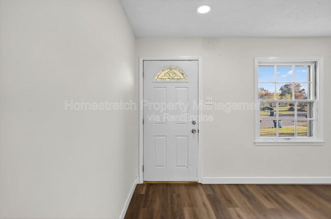 Building Photo - 437 Lanark Rd