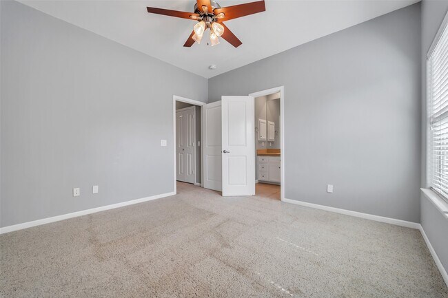 Building Photo - 542 Bomar St