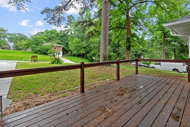 Building Photo - 1699 Flintwood Dr SE