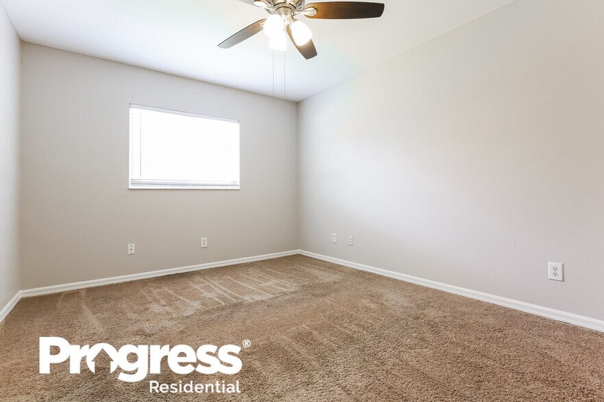 Building Photo - 2525 Mather Ln