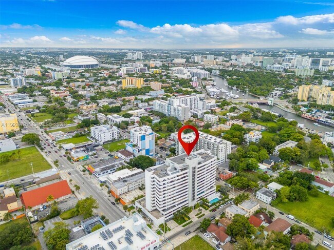 Building Photo - 36 NW 6th Ave