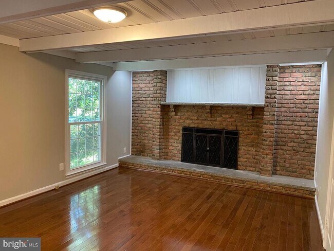 Building Photo - 3707 Moss Brooke Ct