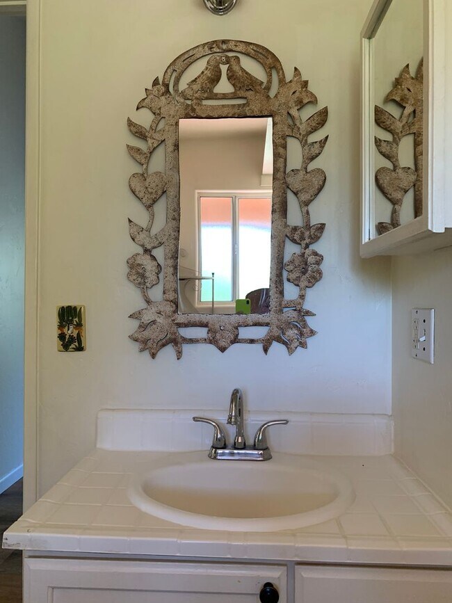 Building Photo - best of both worlds