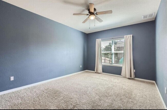 Building Photo - 324 Sandhill Piper St