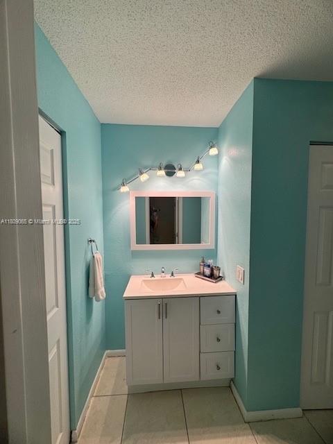 Building Photo - 1817 S Ocean Dr