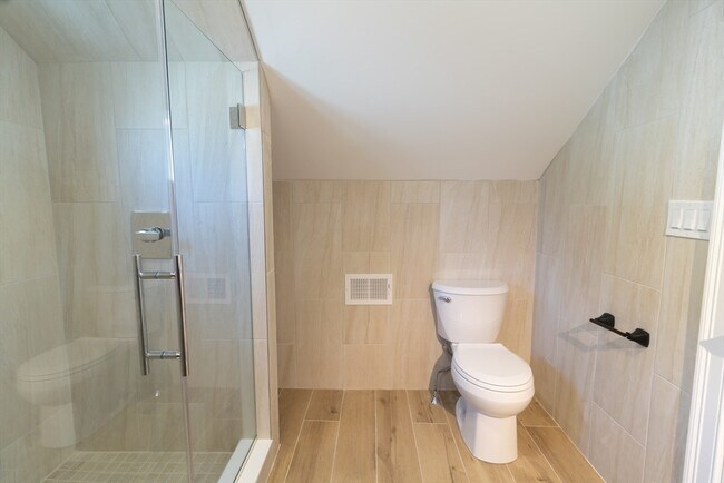 Building Photo - 229 Oneil Rd