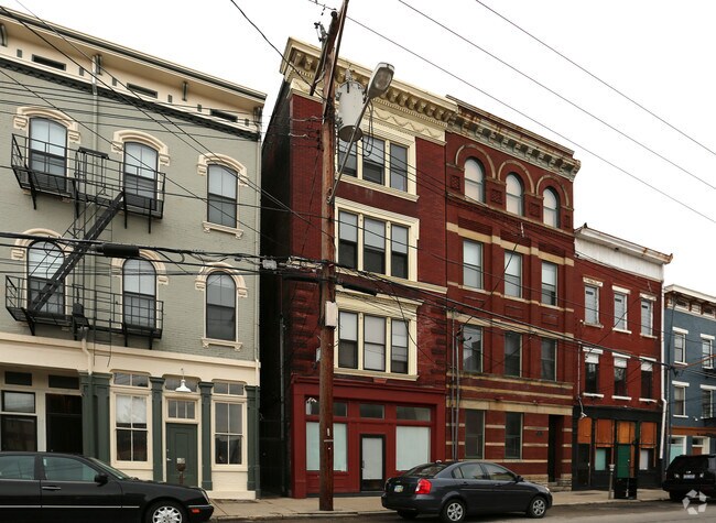 Building Photo - 1412 Walnut St