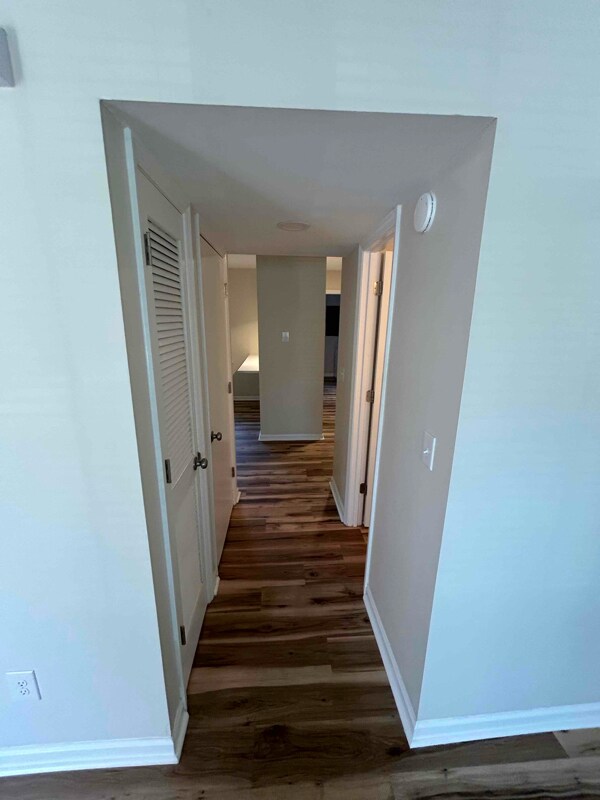 Building Photo - 1021 Hunters Trce