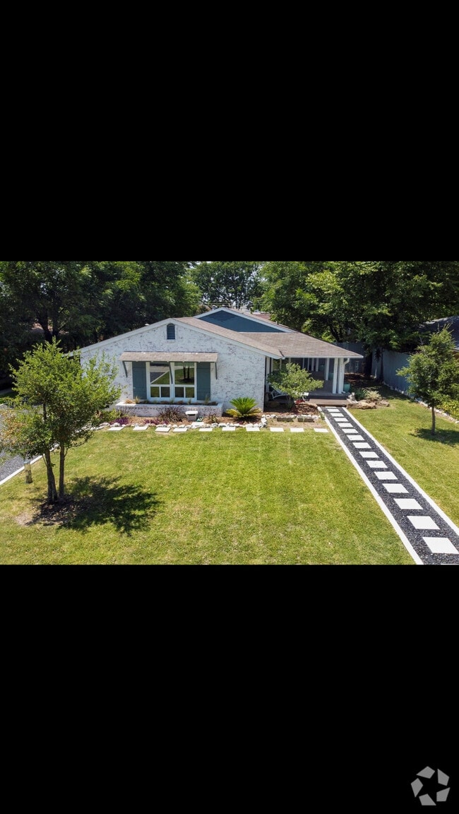 Building Photo - 6442 Lontos Dr