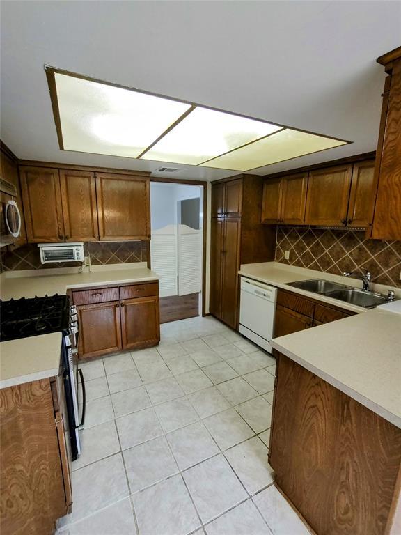 Building Photo - 4207 Las Palmas Dr