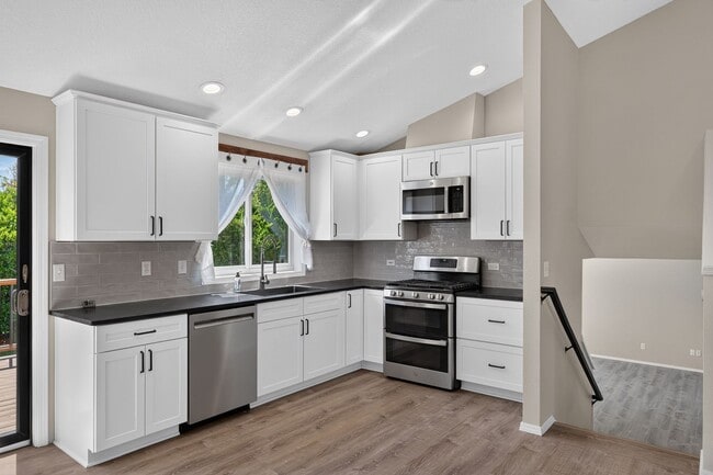 Building Photo - 16045 SW Baler Way