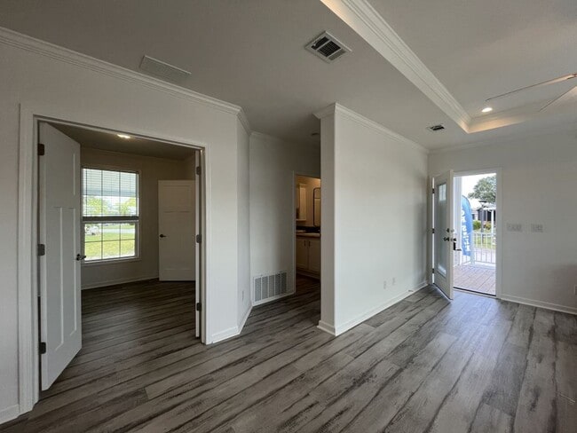 Building Photo - 245 Bimini Cay Cir