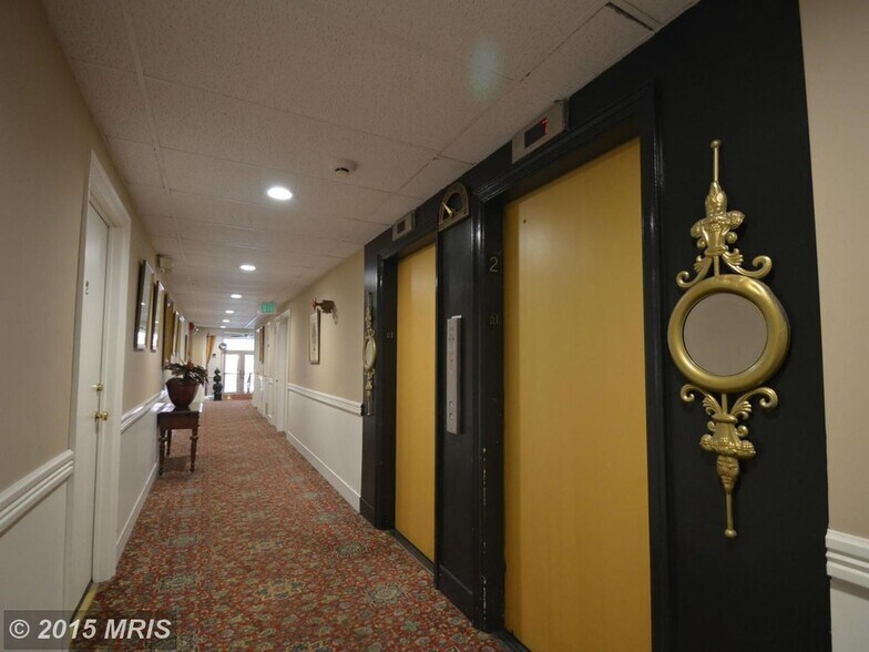 Building Photo - 1001 St Paul St