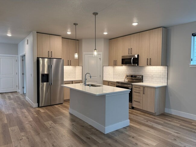 Building Photo - Beautiful Three Bedroom New Construction Home For Rent