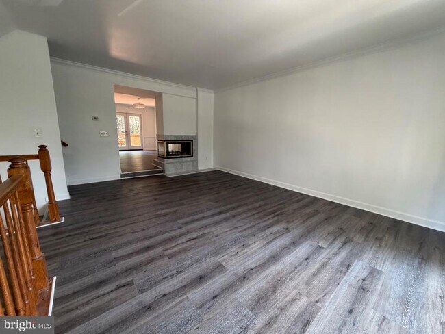 Building Photo - 4009 Dogberry Ln