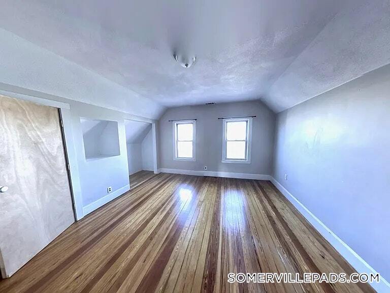 Building Photo - 14 Dow St