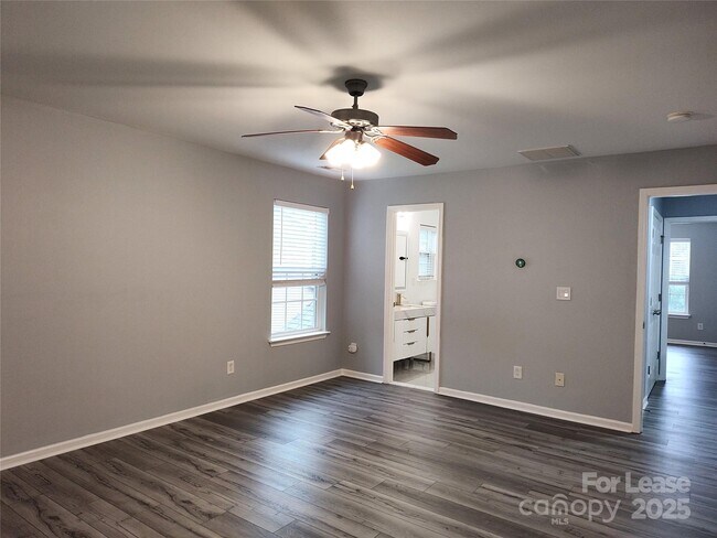 Building Photo - 469 Laurel Fork Dr