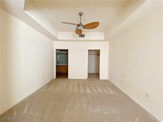 Building Photo - 35 E Agate Ave