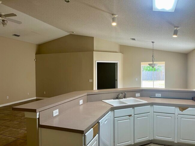Building Photo - 6278 Heronwalk Dr