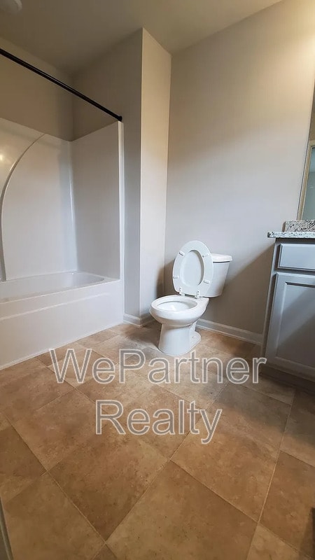 Building Photo - 1055 Bayrose Cir