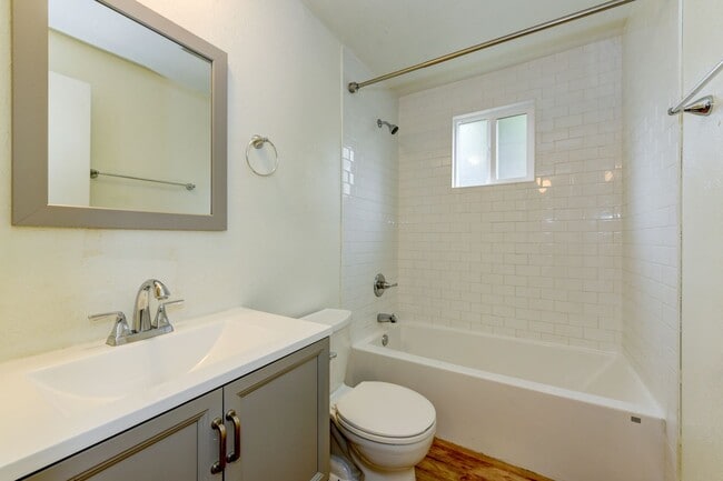 Building Photo - 840 North St