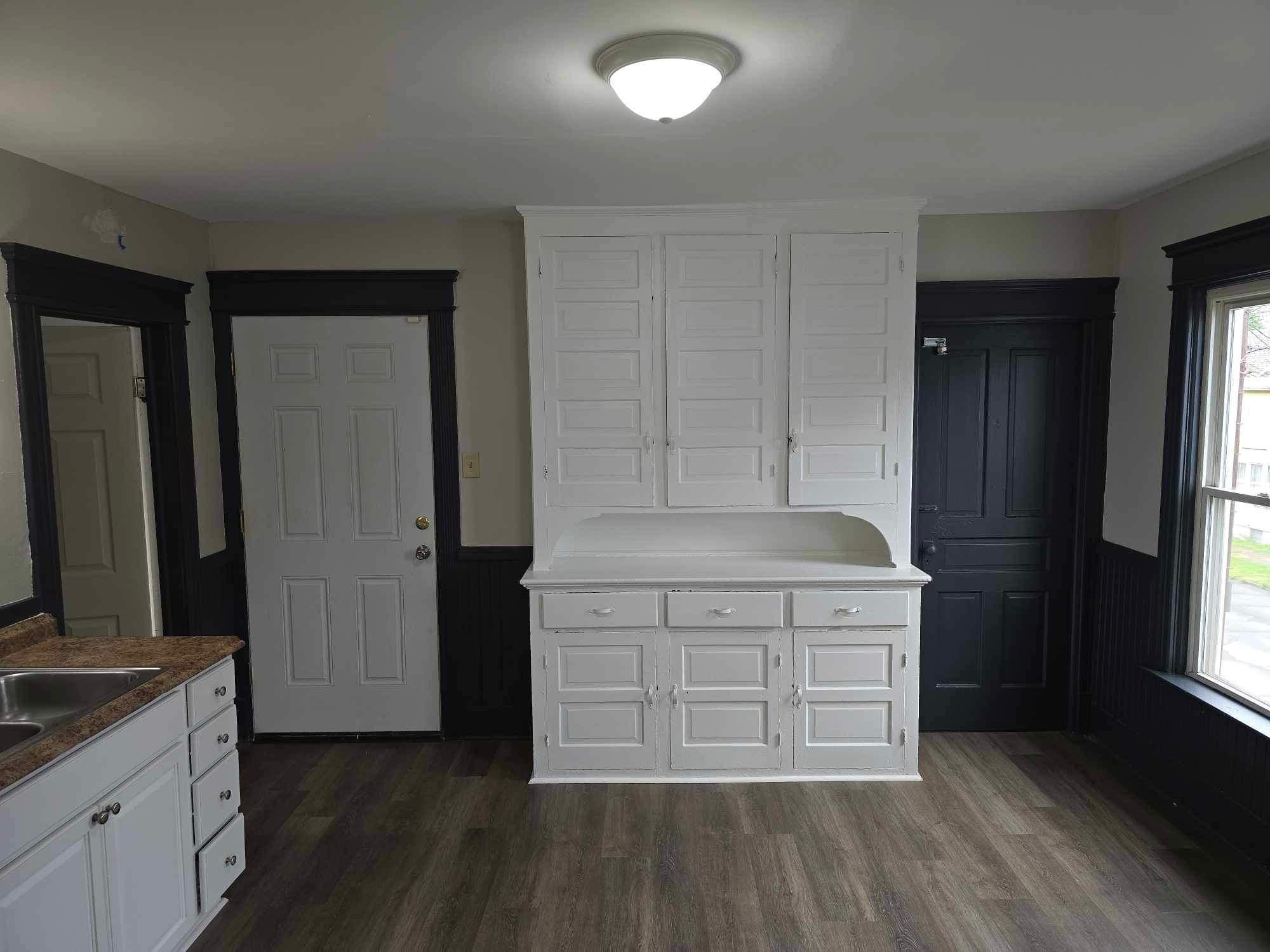 Building Photo - 336 W 29th St