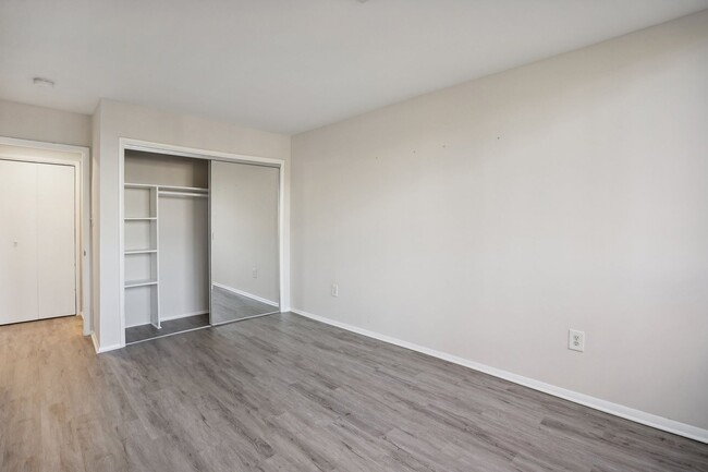 Building Photo - beautifully updated 1-bedroom, 1-bath condo