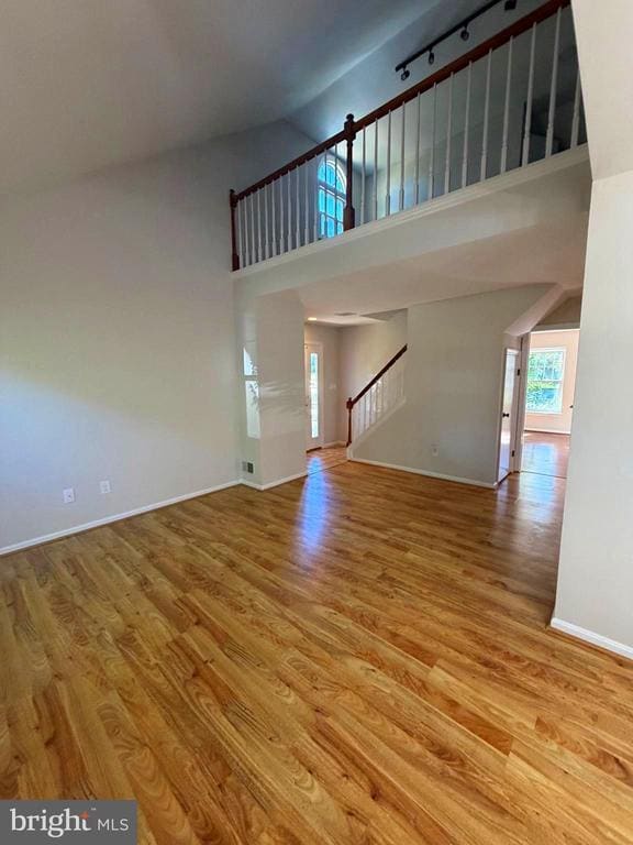 Building Photo - 209 Crescent Dr