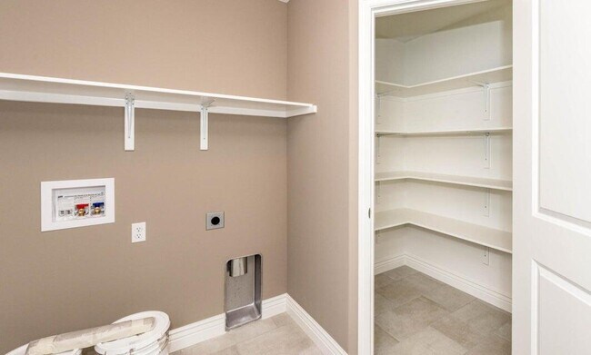 Building Photo - 5322 Harbor Town Dr