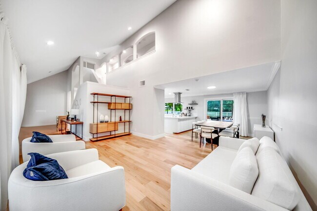 Building Photo - 3402 Pine Haven Cir