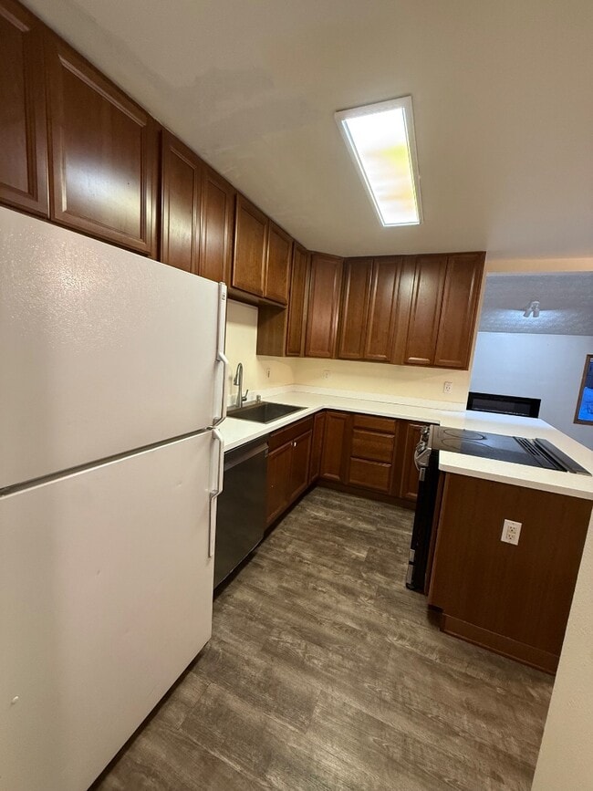 Building Photo - 9260 Roy St