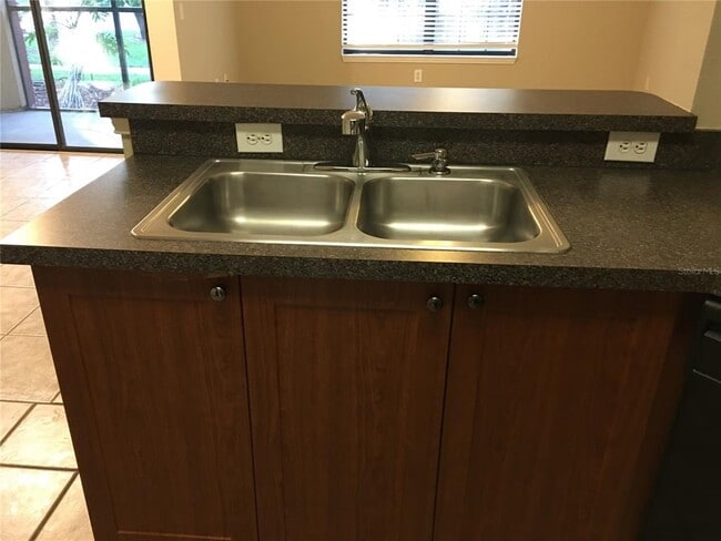 Building Photo - 2171 Portofino Pl