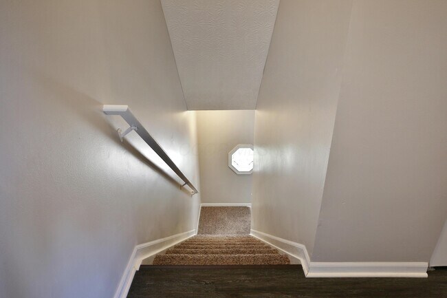 Building Photo - 1843 Canopy Ln