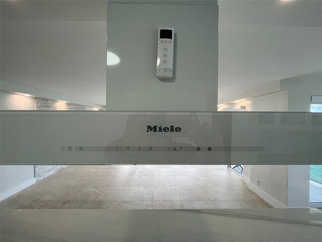 Building Photo - 3500 Galt Ocean Dr