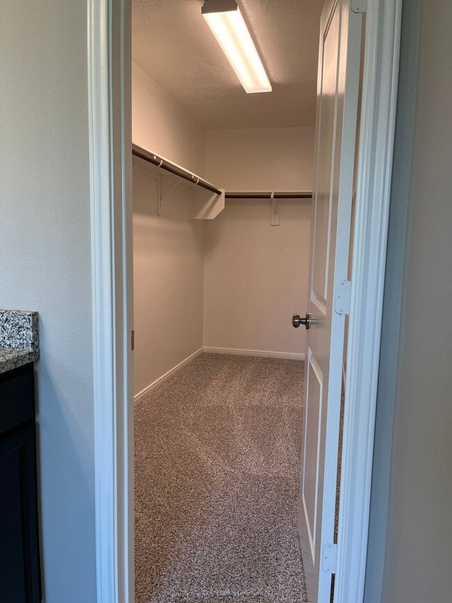 Building Photo - 3/2/2  in the beautiful  gated community of Point Aquarius WISD