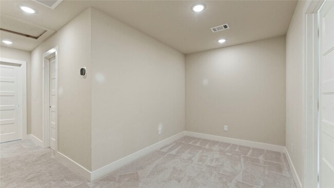 Building Photo - 1209 SW Journey Ln