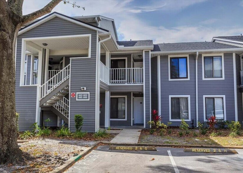 Building Photo - 2232 Stonington Ave